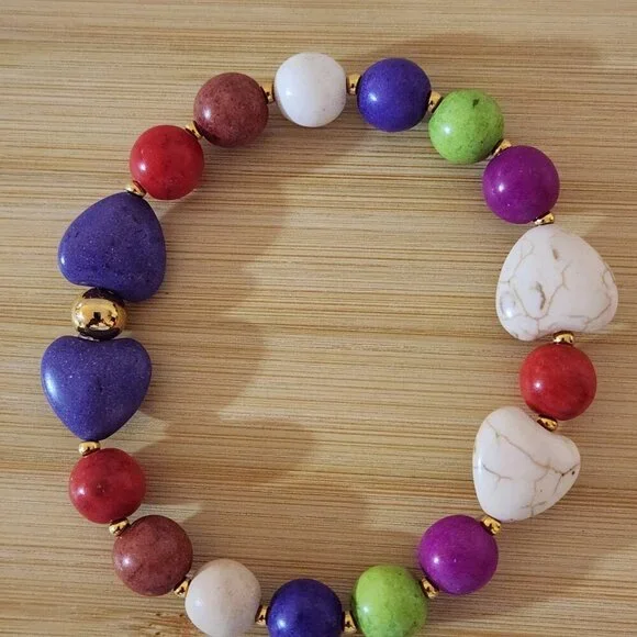 Hand Crafted Bracelet Stretch Beaded Hearts Red White Purple Green 7.5" - Picture 2 of 5